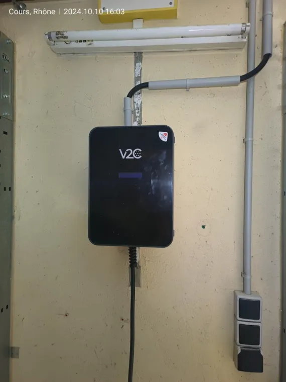 Borne de recharge à Cours (69), Saint-Étienne, MYSolutions42